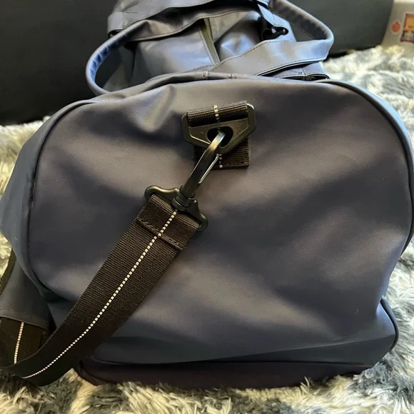 Herschel Supply Co. Novel Duffel Studio Navy Blue EUC - Picture 4 of 12